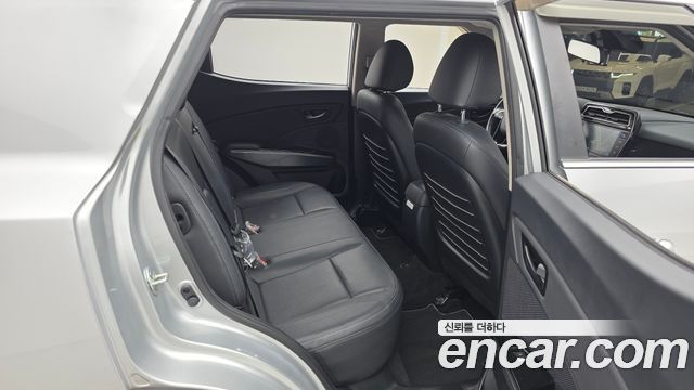 KG Mobility (SsangYong) Very New Tivoli Gasoline 1.5 2WD V3 2022 — фото 12