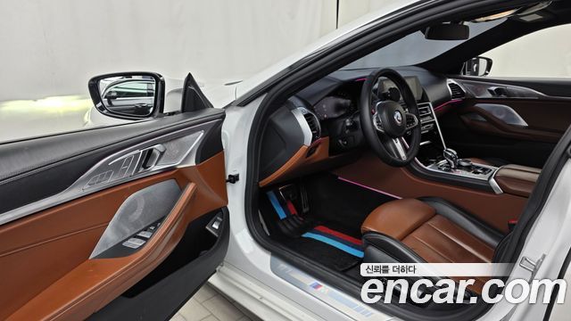 BMW 8 Series (G15) 840i xDrive M Sport Gran Coupe 2022 — фото 10