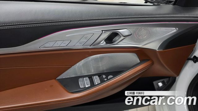 BMW 8 Series (G15) 840i xDrive M Sport Gran Coupe 2022 — фото 34