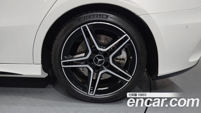 Mercedes-Benz A-Class (W177) AMG A35 4MATIC Sedan 2023 — фото 21