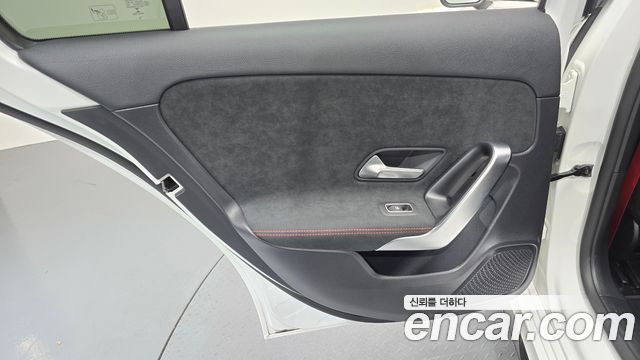 Mercedes-Benz A-Class (W177) AMG A35 4MATIC Sedan 2023 — фото 25