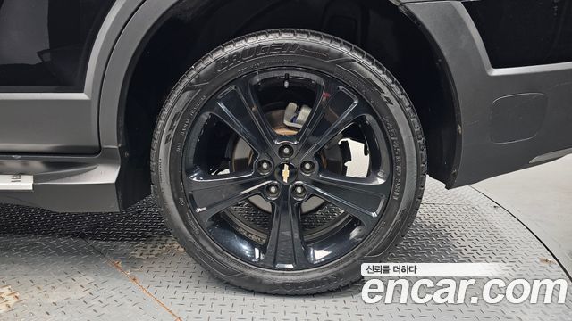 Chevrolet Captiva 2WD Perfect black 2018 — фото 21