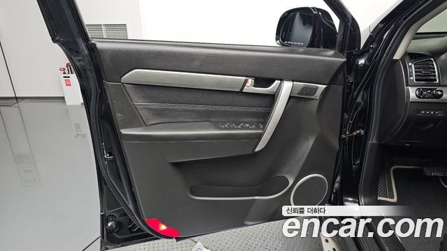 Chevrolet Captiva 2WD Perfect black 2018 — фото 24