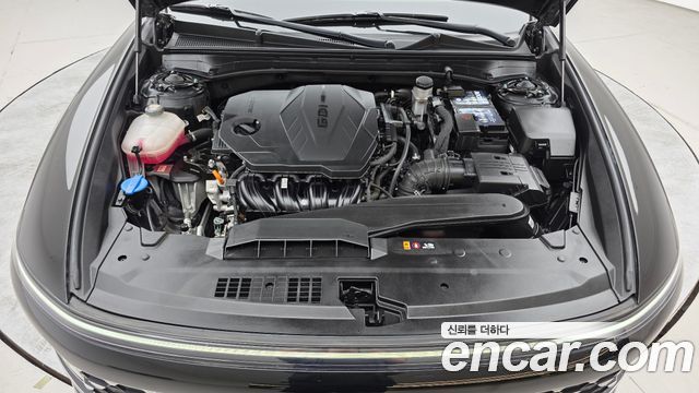 Hyundai Grandeur (GN7) 2,5 Gasoline 2WD Premium 2024 — фото 6