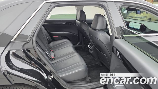 Hyundai Grandeur (GN7) 2,5 Gasoline 2WD Premium 2024 — фото 12