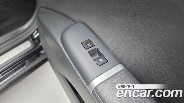 Hyundai Grandeur (GN7) 2,5 Gasoline 2WD Premium 2024 — фото 19