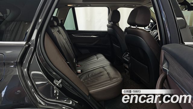 BMW X5 (F15) xDrive 30d 2017 — фото 12