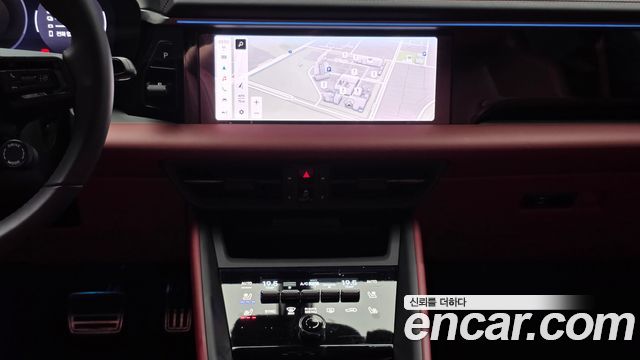 Porsche Macan EV 4S 2025 — фото 13