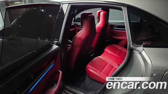 Porsche Macan EV 4S 2025 — фото 20