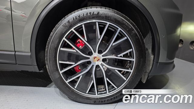 Porsche Macan EV 4S 2025 — фото 21