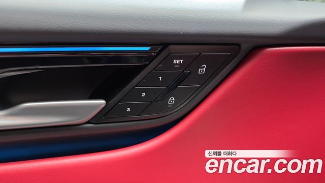 Porsche Macan EV 4S 2025 — фото 35