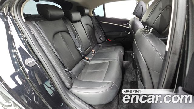 Genesis G70 Shooting Brake Gasoline 2.0T 4WD 2023 — фото 11