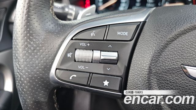 Genesis G70 Shooting Brake Gasoline 2.0T 4WD 2023 — фото 19