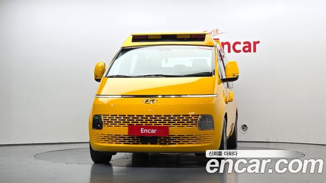 Hyundai Staria L3.5  Kinder Safety Car 11-Seater 2022 — фото 3