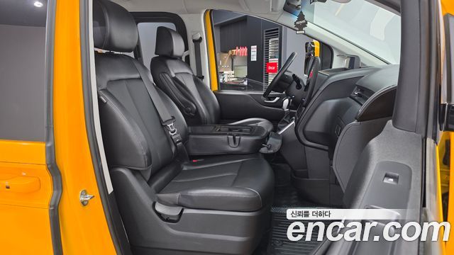 Hyundai Staria L3.5  Kinder Safety Car 11-Seater 2022 — фото 11