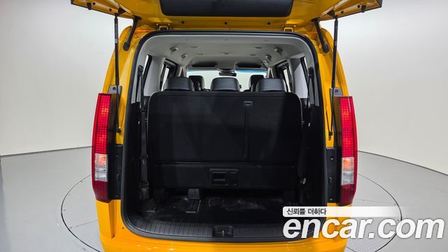 Hyundai Staria L3.5  Kinder Safety Car 11-Seater 2022 — фото 20