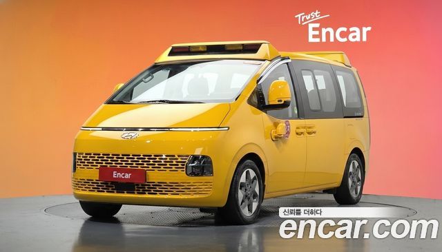 Hyundai Staria L3.5  Kinder Safety Car 11-Seater 2022 — фото 1