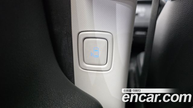 Hyundai Staria L3.5  Kinder Safety Car 11-Seater 2022 — фото 32