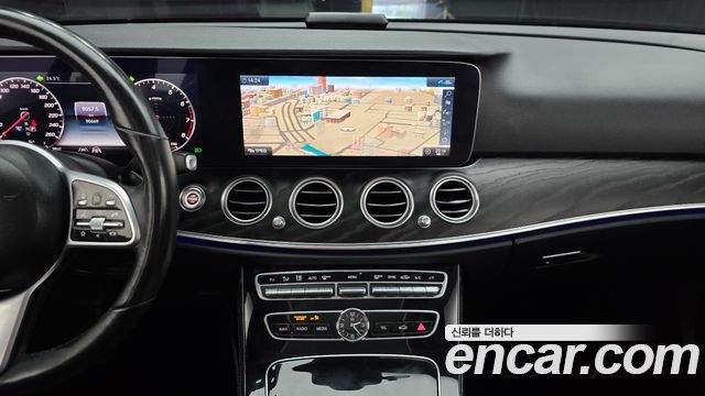 Mercedes-Benz E-Class (W213) E300 Avantgarde 2020 — фото 13