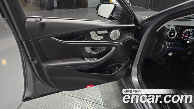 Mercedes-Benz E-Class (W213) E300 Avantgarde 2020 — фото 24