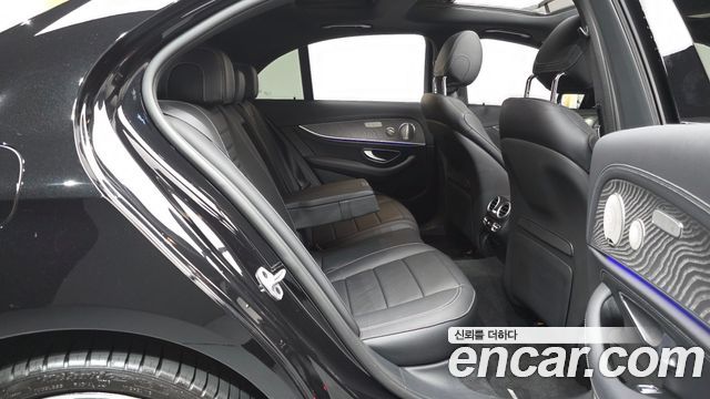 Mercedes-Benz E-Class (W213) E350 4MATIC AMG Line 2023 — фото 11