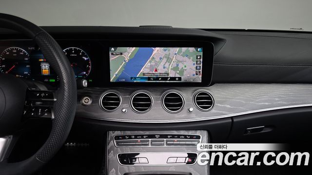 Mercedes-Benz E-Class (W213) E350 4MATIC AMG Line 2023 — фото 14