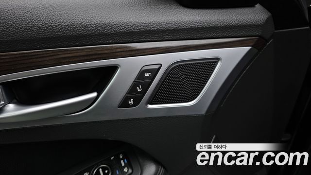 Genesis G80 3.3 GDI AWD Luxury 2018 — фото 18