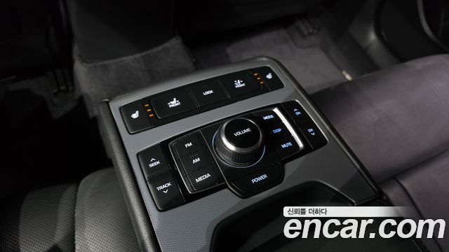 Genesis G80 3.3 GDI AWD Luxury 2018 — фото 19
