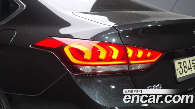 Genesis G80 3.3 GDI AWD Luxury 2018 — фото 23
