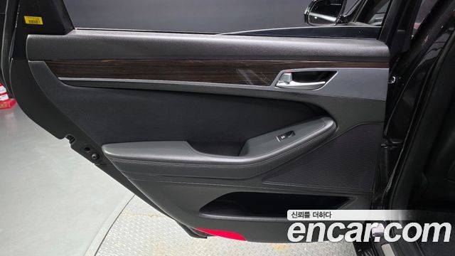 Genesis G80 3.3 GDI AWD Luxury 2018 — фото 25
