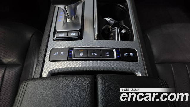 Genesis G80 3.3 GDI AWD Luxury 2018 — фото 31