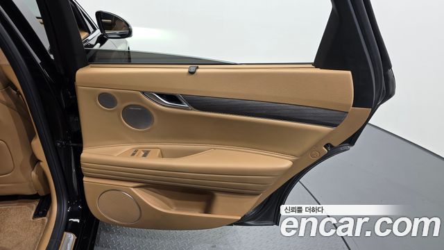 Genesis G80 (RG3) Gasoline 2.5 Turbo AWD 2025 — фото 25