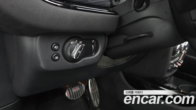 MINI Cooper Clubman Classic 2nd 2022 — фото 18