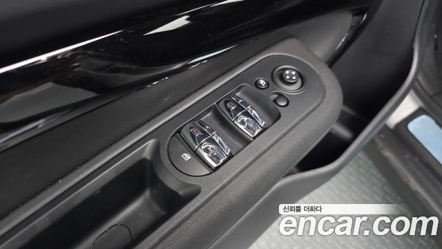 MINI Cooper Clubman Classic 2nd 2022 — фото 28