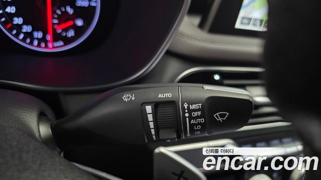 Genesis G70 2.0T Supreme 2018 — фото 23