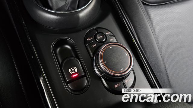 MINI Cooper Clubman High 2nd 2019 — фото 29