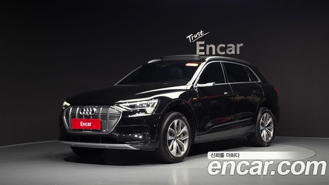 Audi e-tron 55 Quattro 2021 — фото 11