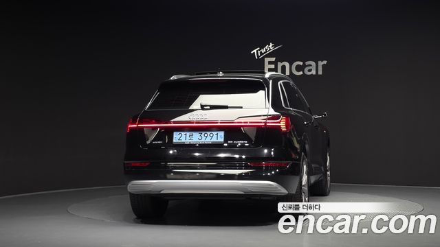 Audi e-tron 55 Quattro 2021 — фото 4