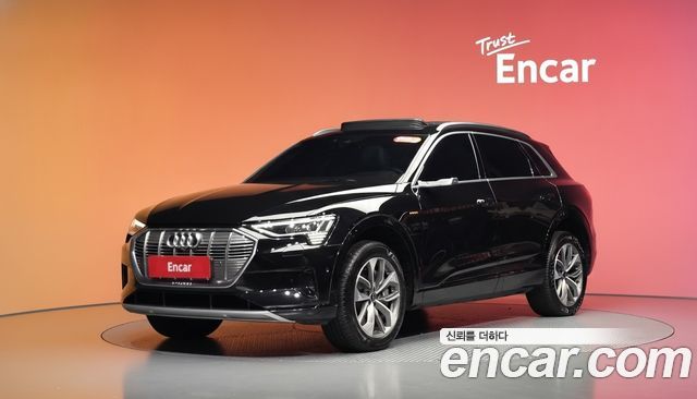 Audi e-tron 55 Quattro 2021 — фото 1