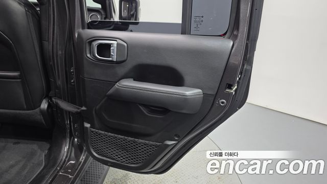 Jeep Wrangler (JL) 2.0 Overland Power Top 4Door 2021 — фото 25