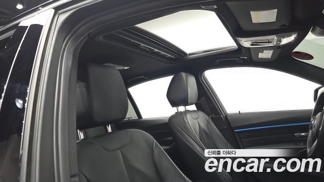 BMW 3 Series (F30) 330i M Sport 2017 — фото 16