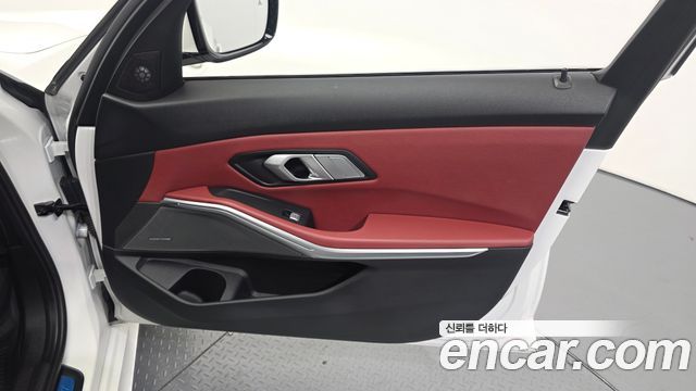 BMW 3 Series (G20) 320i M Sport Pro Special Edition 2025 — фото 30
