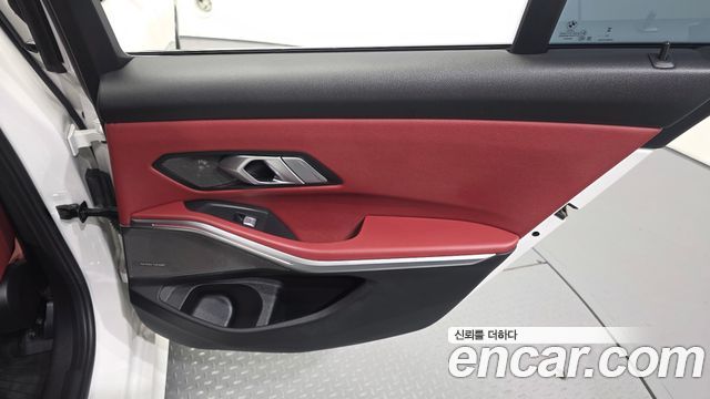 BMW 3 Series (G20) 320i M Sport Pro Special Edition 2025 — фото 31