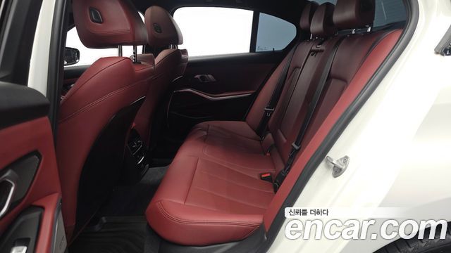 BMW 3 Series (G20) 320i M Sport Pro Special Edition 2025 — фото 32