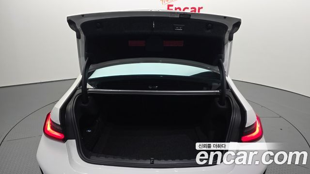 BMW 3 Series (G20) 320i M Sport Pro Special Edition 2025 — фото 40