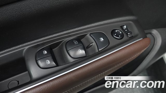 Renault Korea QM6 2.0 LPe RE Signature 2WD 2020 — фото 28