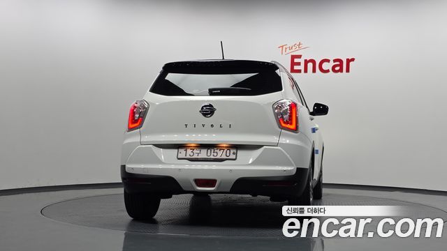 KG Mobility (SsangYong) Tivoli LX 2WD 2016 — фото 4