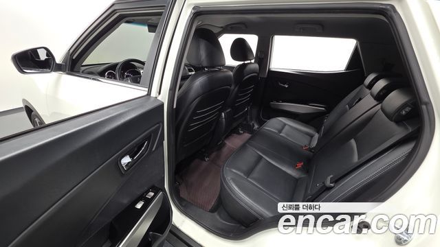 KG Mobility (SsangYong) Tivoli LX 2WD 2016 — фото 12