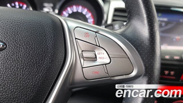 KG Mobility (SsangYong) Tivoli LX 2WD 2016 — фото 18