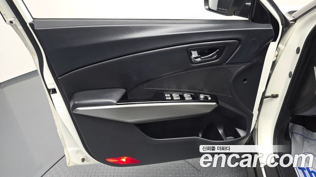 KG Mobility (SsangYong) Tivoli LX 2WD 2016 — фото 24